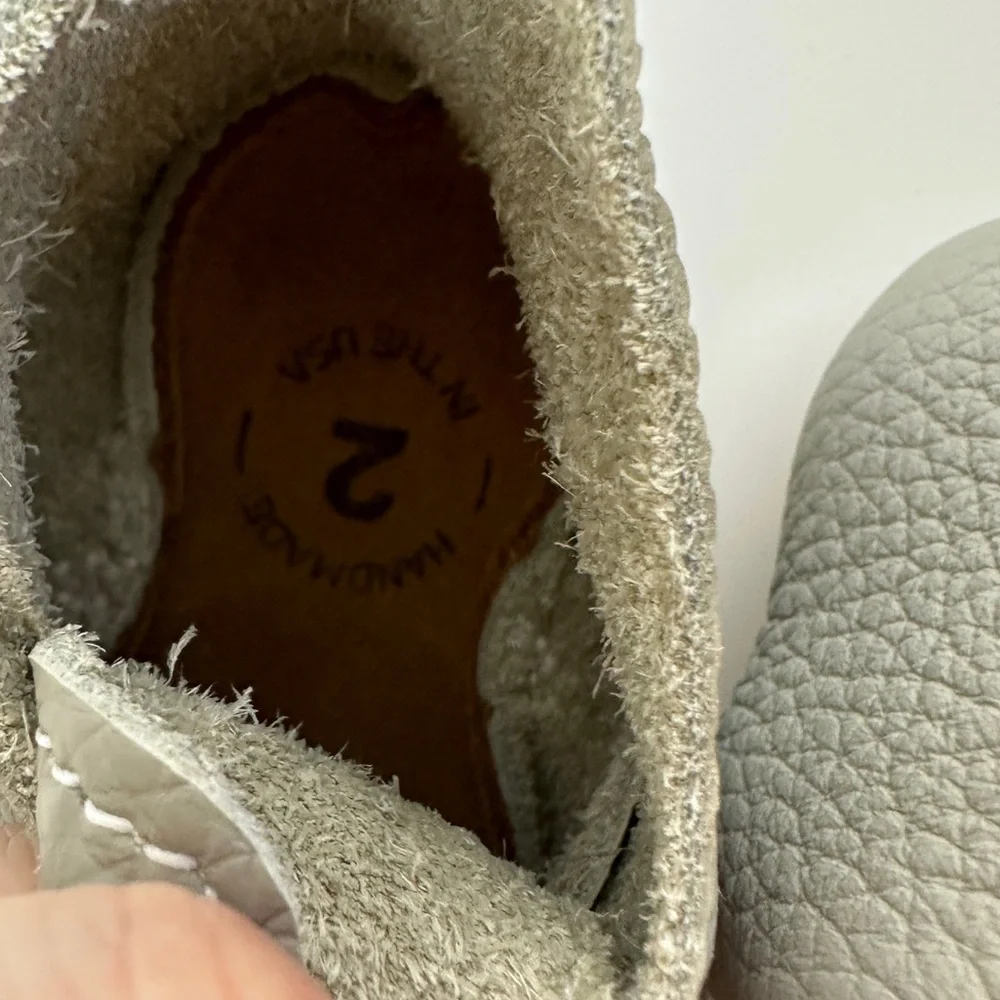 NWOT Mon Petit Shoes Snap Boot Size 2 Baby Toddler‎ Grey Gray